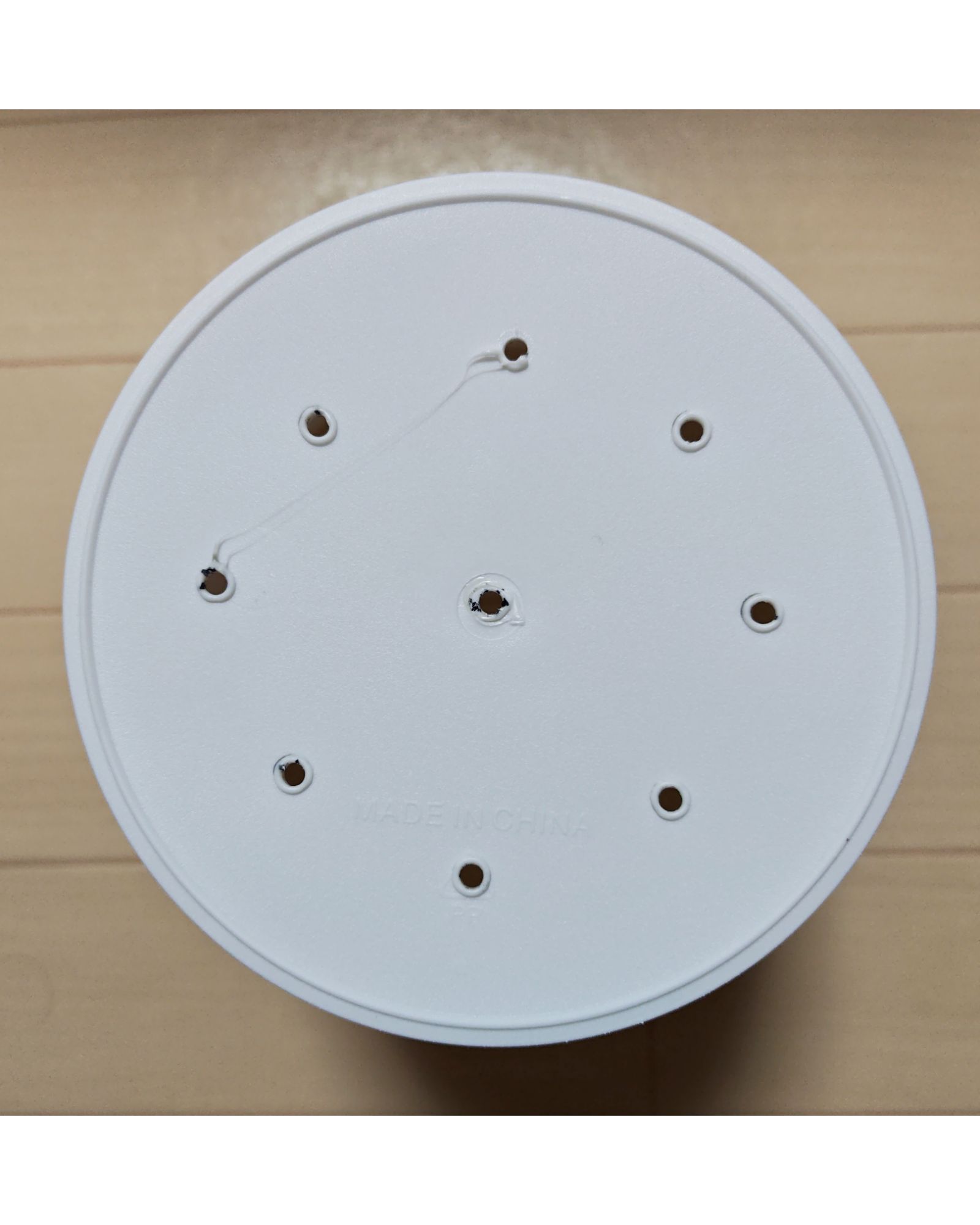 ゴミ箱プランターの底穴